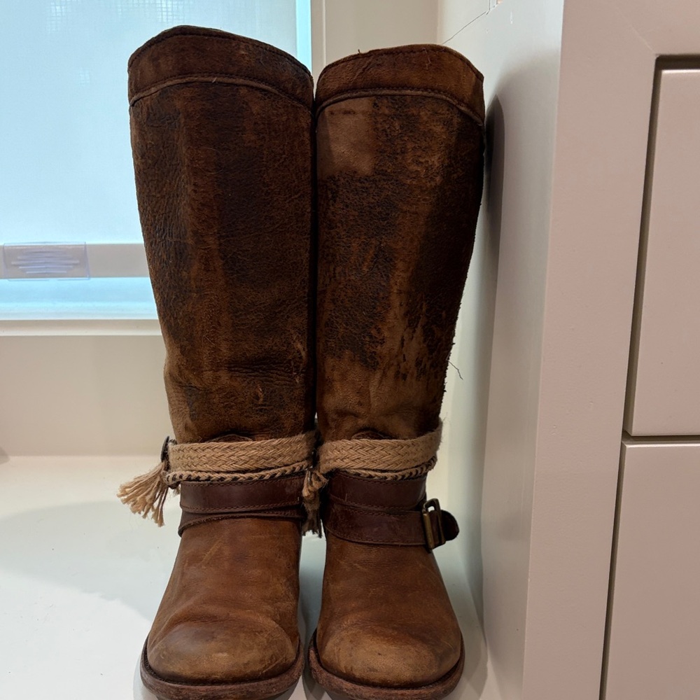 Classic Brown Leather western Boots with Rope Detail